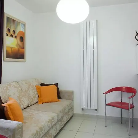 Red House Ai Mori Apartament *
