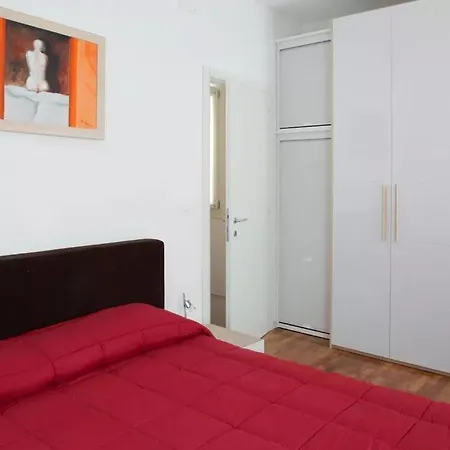 Red House Ai Mori Apartament